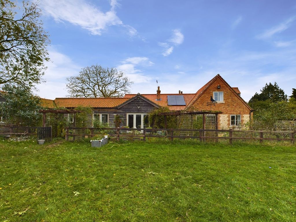 4 bed property for sale in Field Lane, Wretton, King's Lynn PE33, £