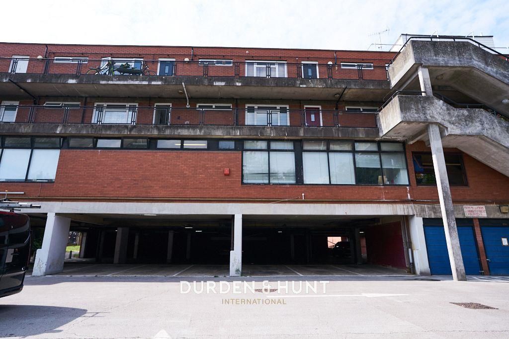 High Road, South Woodford E18