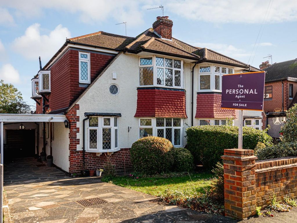 3 bed semidetached house for sale in Greenhayes Avenue, Banstead SM7