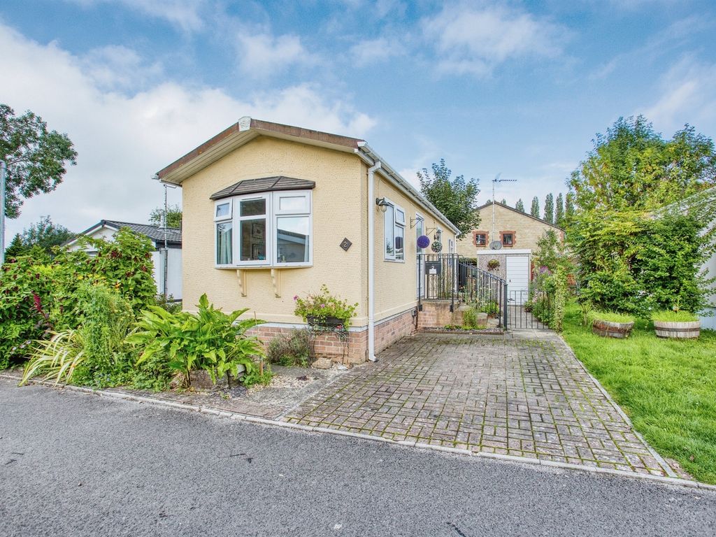1 bed mobile/park home for sale in Houndstone Park, Brympton, Yeovil
