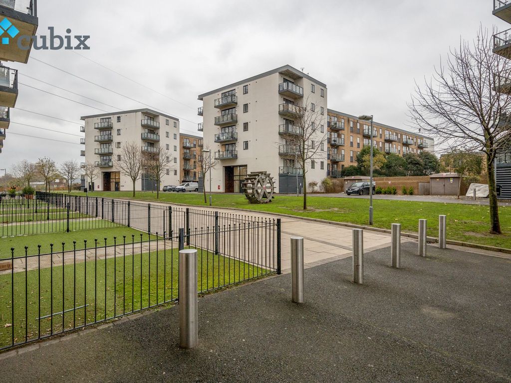 2 bed flat to rent in Durnsford Road, Wimbledon SW19 Zoopla