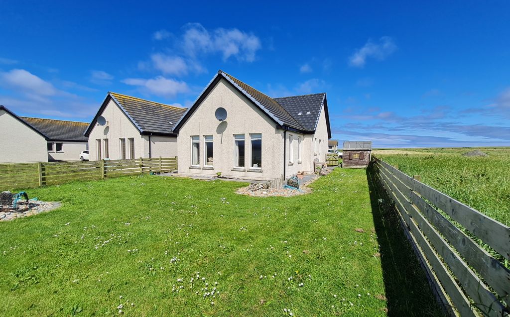 3 bed semidetached bungalow for sale in Palace Gardens, Birsay, Orkney