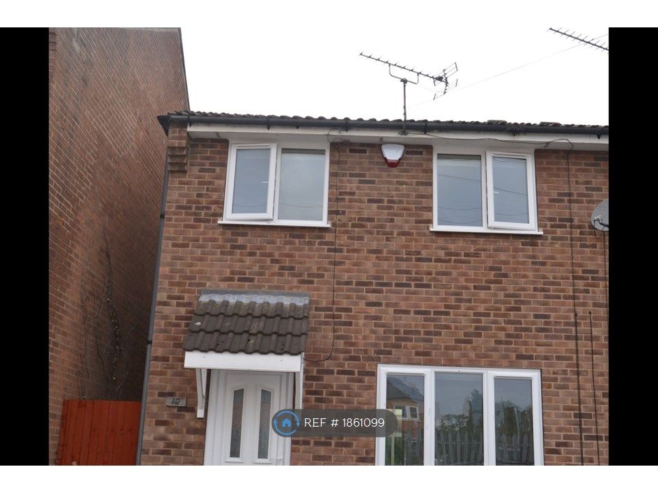 3 bed end terrace house to rent in Belvoir Street, Hucknall, Nottingham