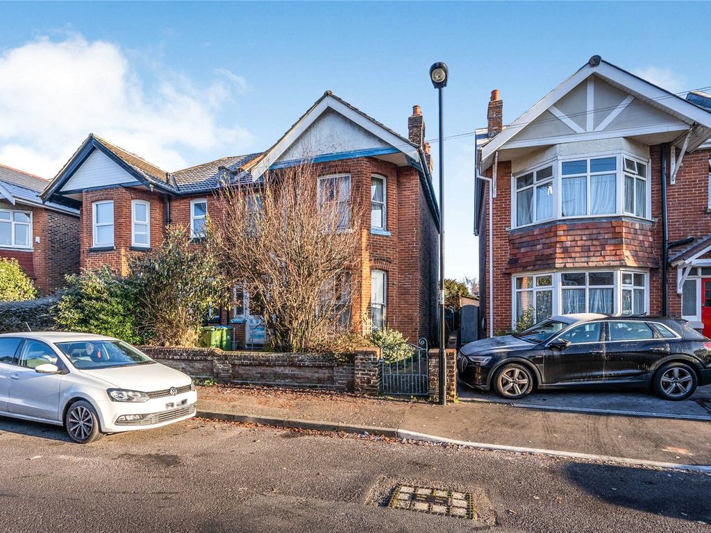 3 bed semidetached house for sale in Twyford Avenue, Southampton