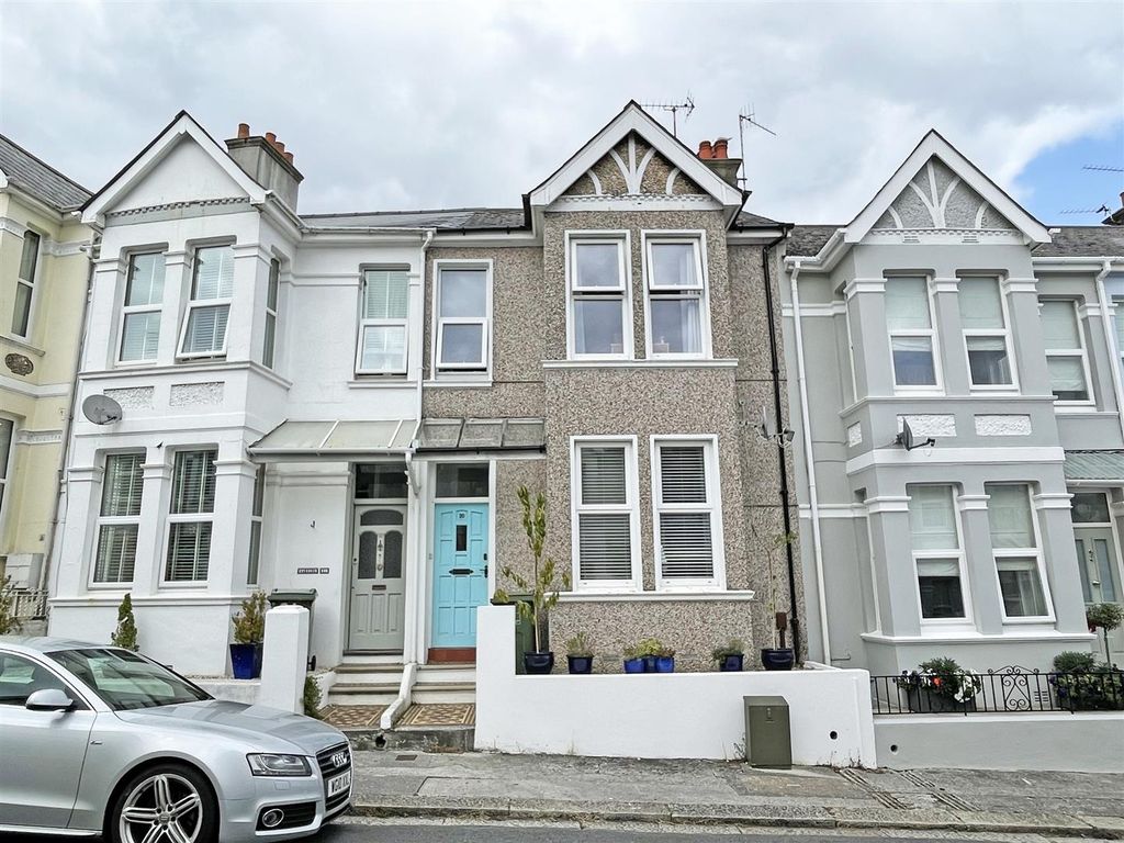 3 bed terraced house for sale in Onslow Road, Plymouth PL2, £250,000