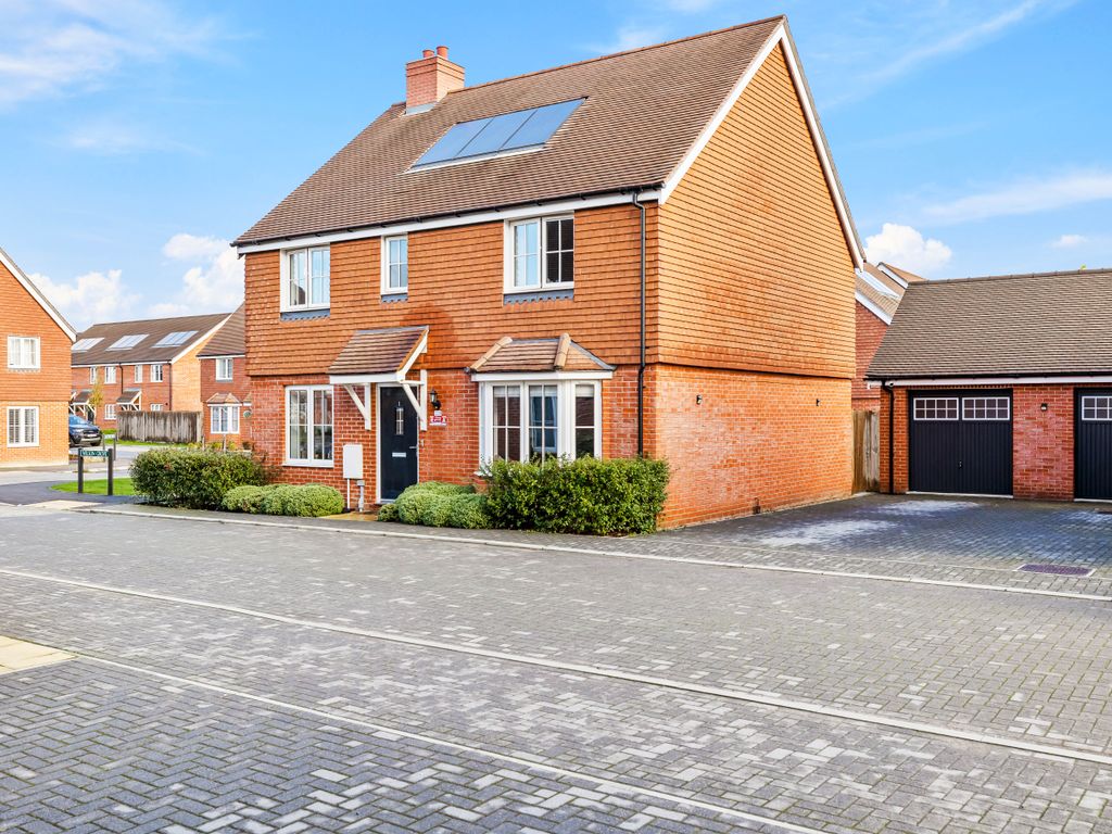 4 bed detached house for sale in Ref Sb Wilson Grove, Westvale Park RH6, £600,000 Zoopla