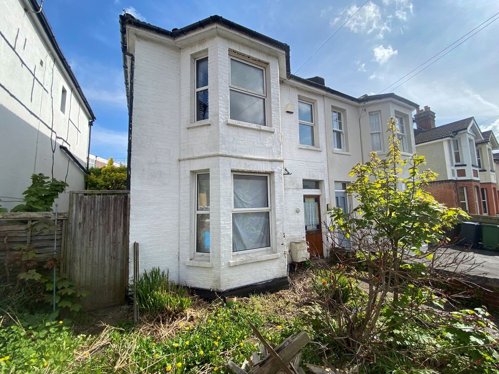 3 bed semidetached house for sale in Springfield Road, Bexhill On Sea