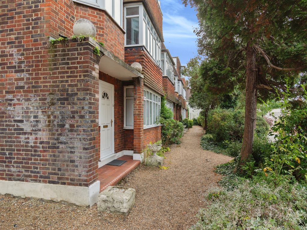 2 bed flat for sale in Coombe Court, St. Peters Road, Croydon CR0, £