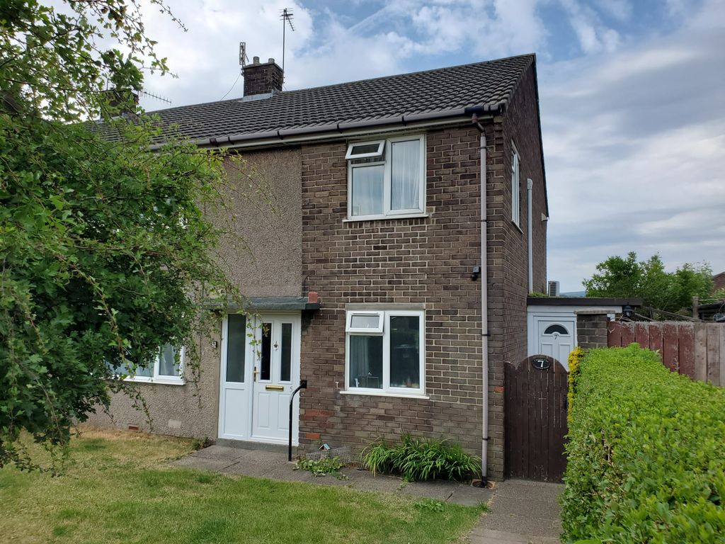 2 bed flat for sale in Highfield Road, Glossop SK13, £130,000 Zoopla