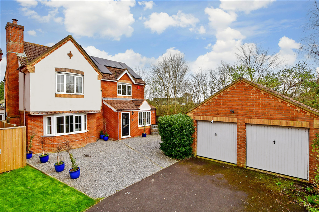 4 bed detached house for sale in Mallard Way, Westbourne, West Sussex PO10, £525,000 Zoopla