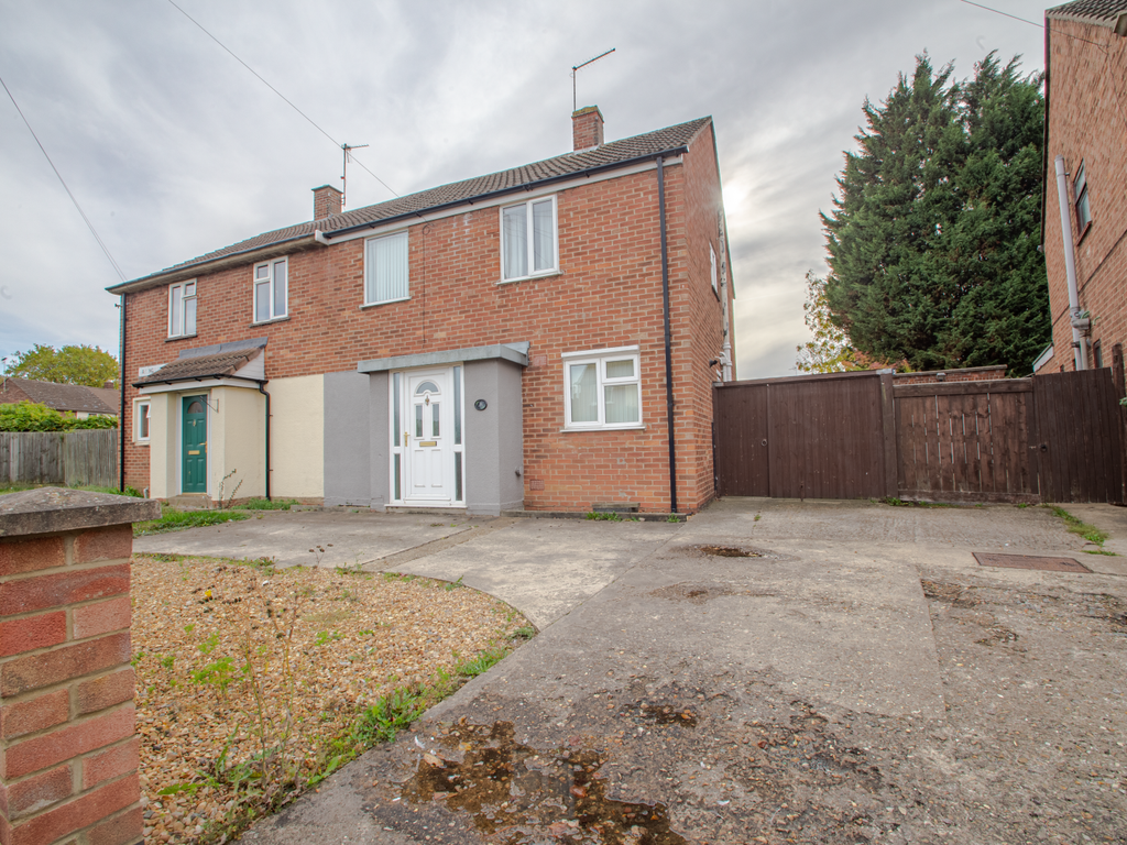 3 bed semidetached house for sale in Hastings Road, Walton