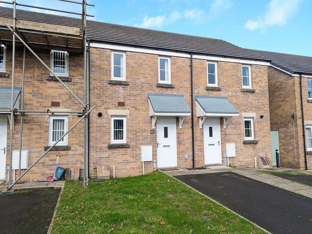 2 bed terraced house for sale in Maes Pedr, Carmarthen SA31, £158,500
