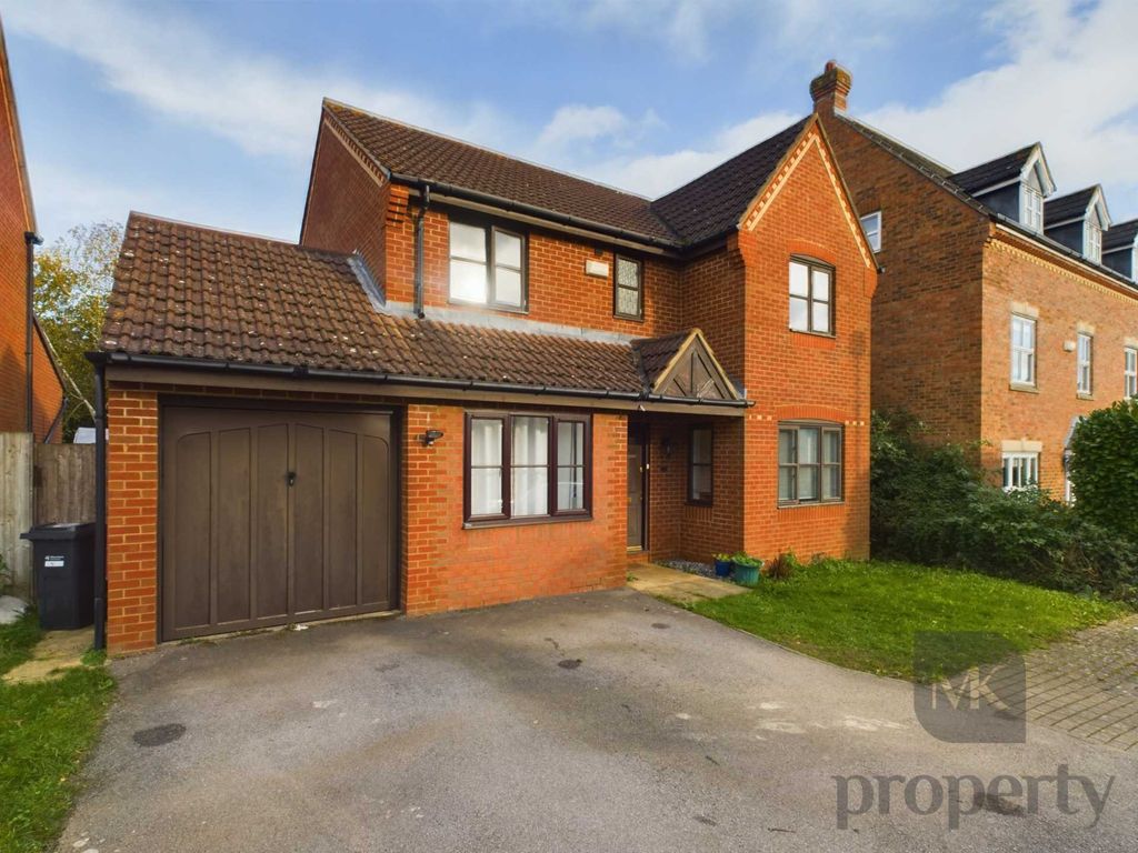 4 bed detached house for sale in Sultan Croft, Shenley Brook End MK5, £