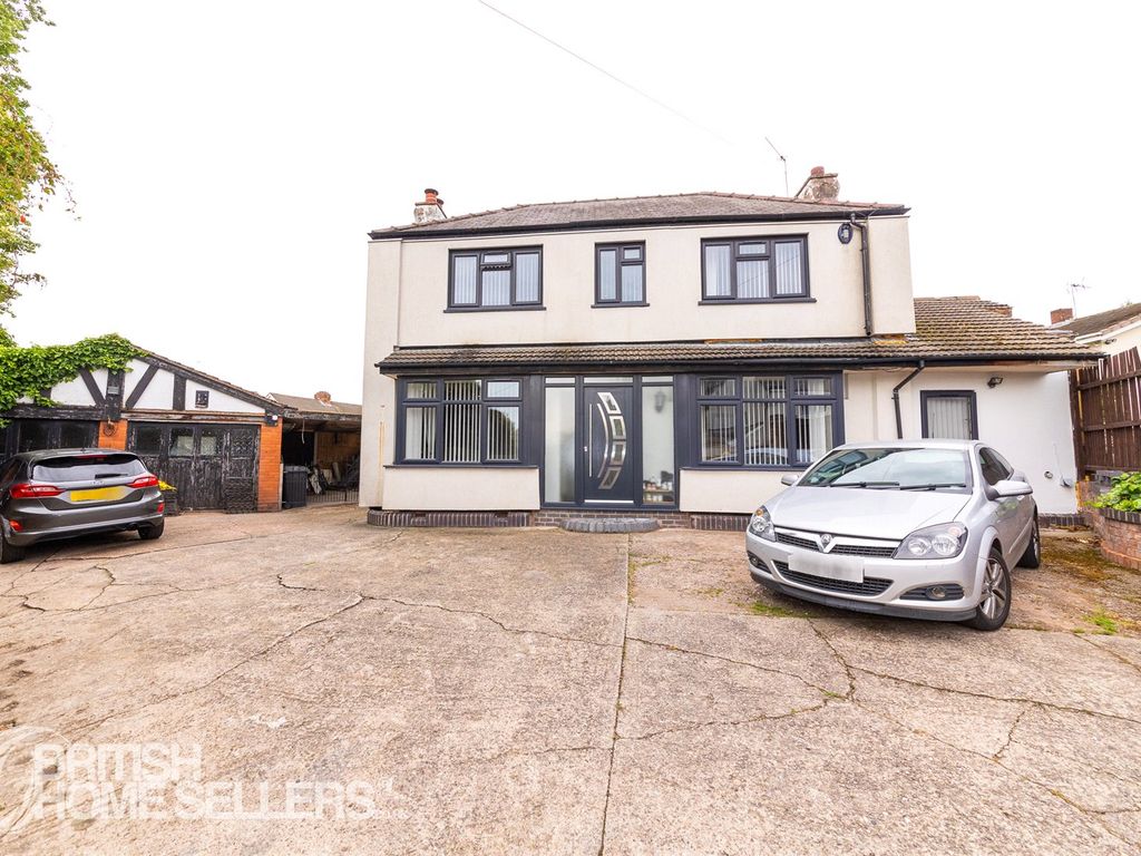 4 bed detached house for sale in Bunkers Hill Lane, Bilston, West