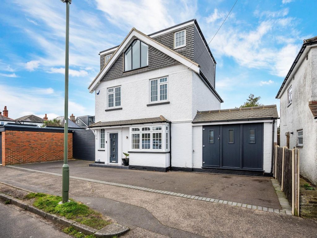 5 bed detached house for sale in Belfield Road, West Ewell, Epsom KT19