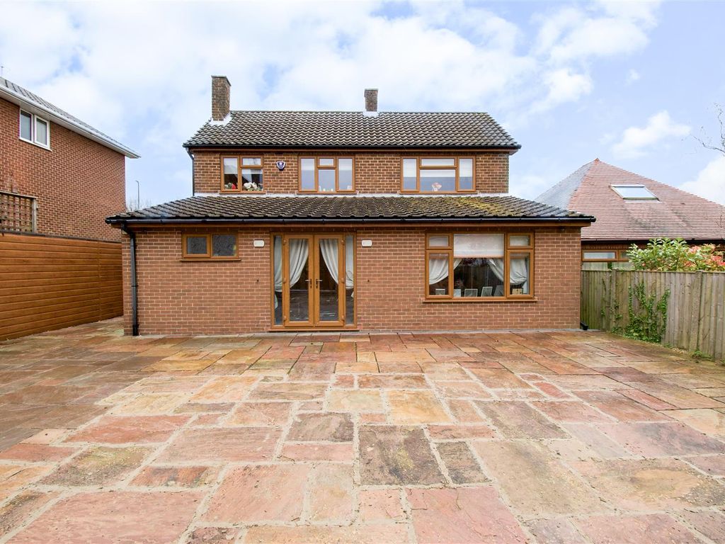 4 bed detached house for sale in Nottingham Road, Ripley DE5, £359,950