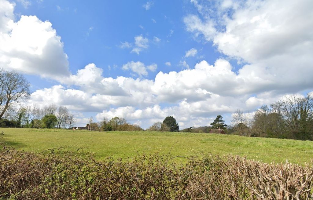 Land for sale in Mount Lane, Romsey SO51, £45,000 Zoopla