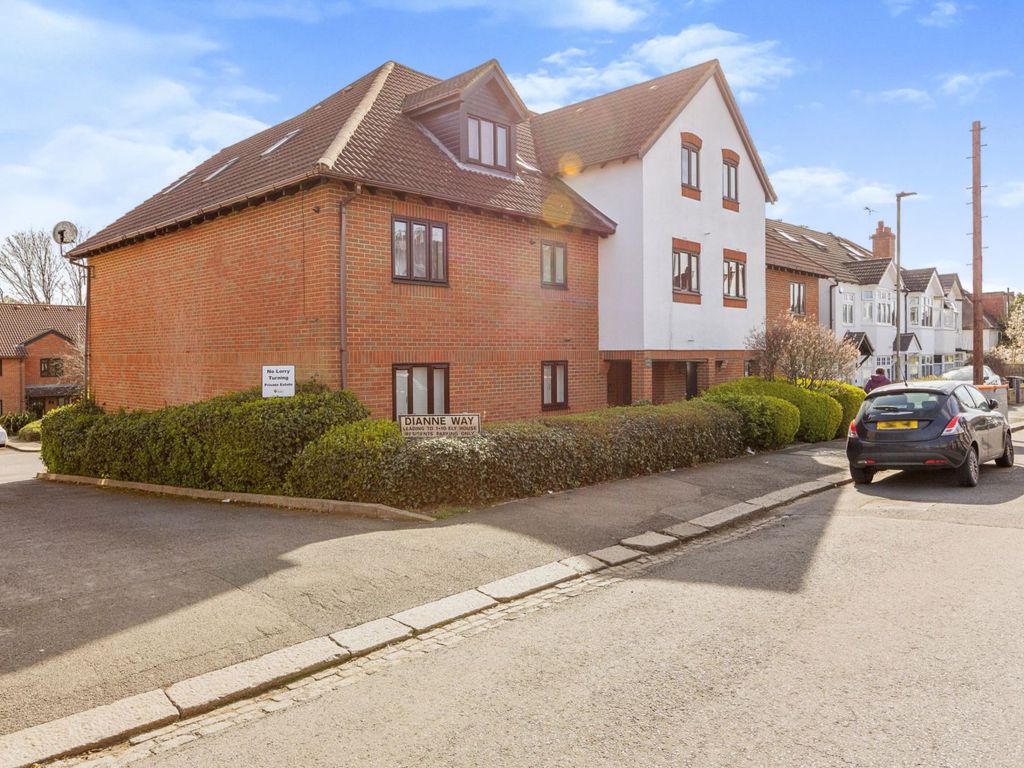 Studio for sale in Crescent Road, EN4 Zoopla