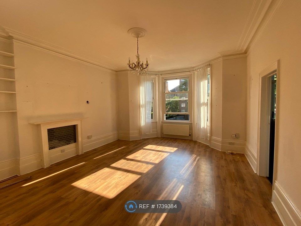 2 bed flat to rent in Earls Avenue, Folkestone CT20 Zoopla