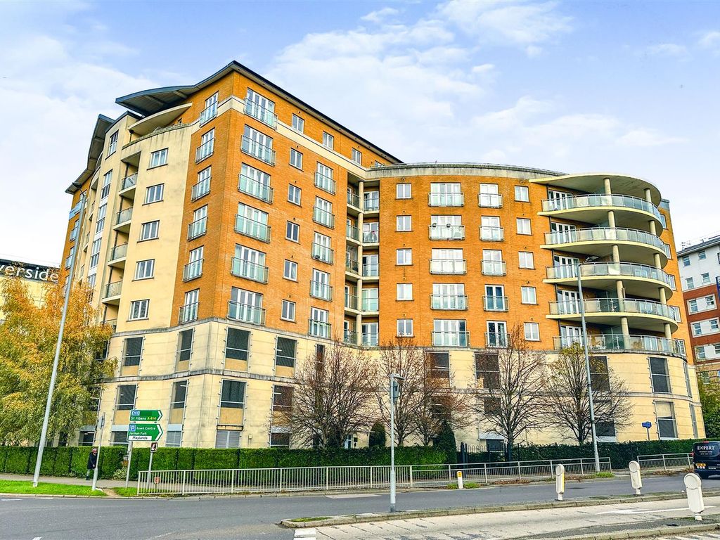 2 bed flat for sale in Selden Hill, Hemel Hempstead HP2 Zoopla