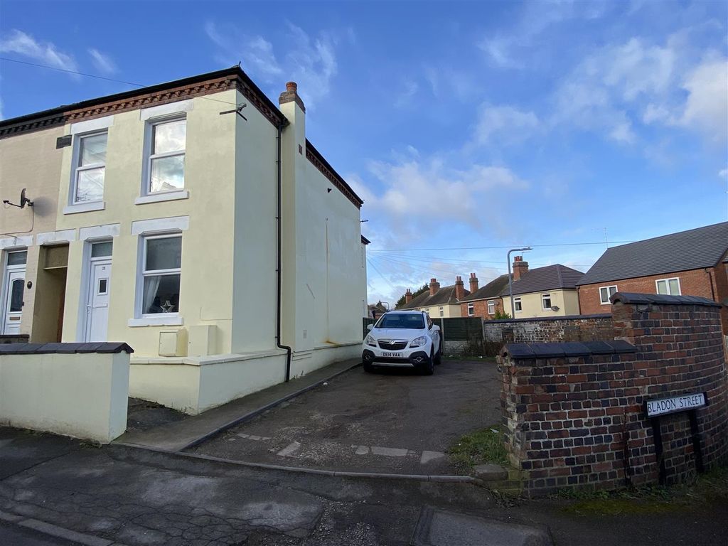 3 bed semidetached house for sale in Nelson Street, BurtonOnTrent