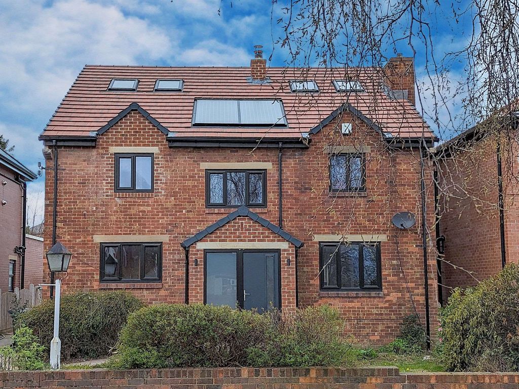 6 bed detached house for sale in The Court, Halifax Road, Liversedge