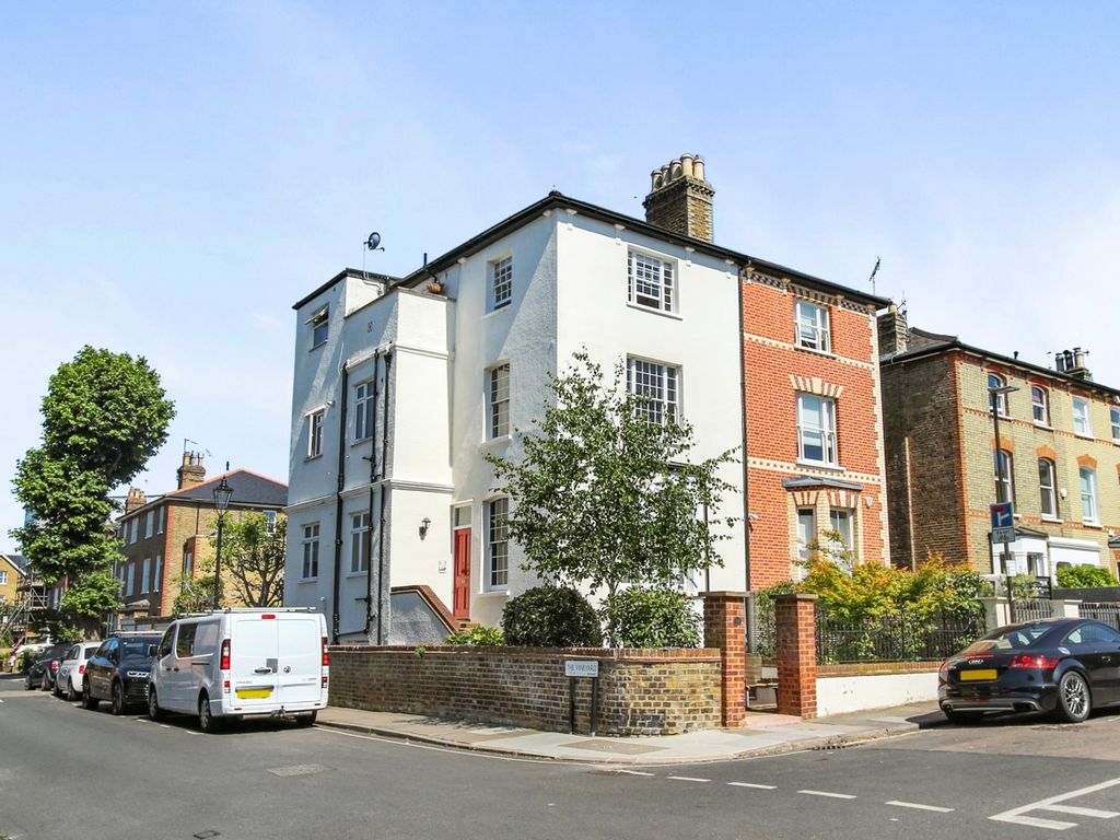 2 bed flat for sale in Mount Ararat Road, Richmond TW10, £650,000 Zoopla
