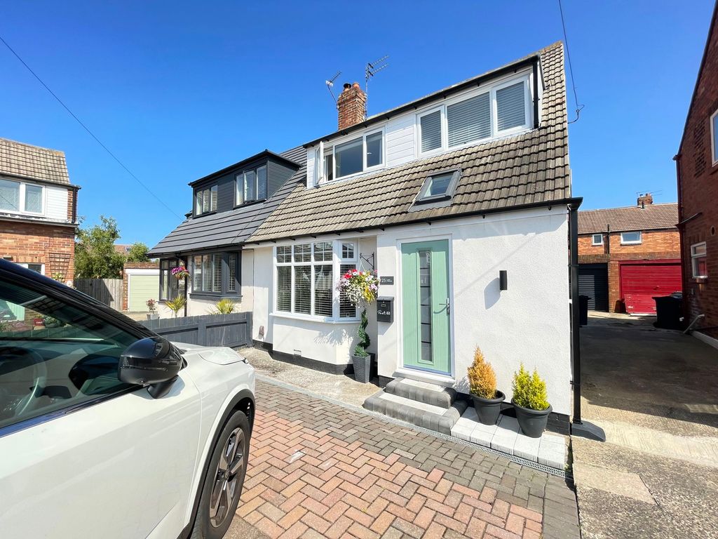 3 bed semidetached house for sale in Garth Crescent, South Shields