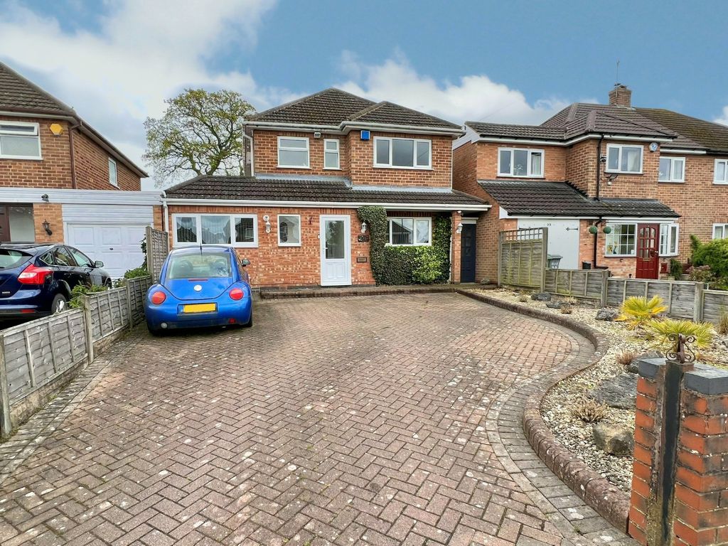 4 bed detached house for sale in Loxley Avenue, Shirley, Solihull B90