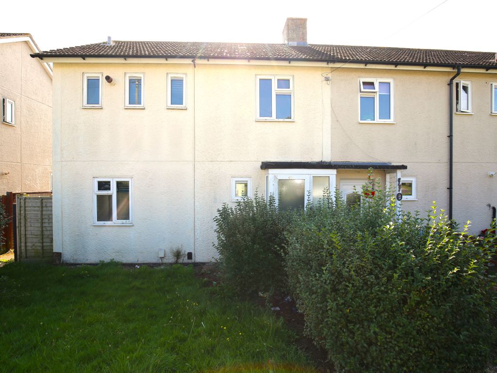 3 bed end terrace house for sale in Hawkley Green, Southampton SO19, £