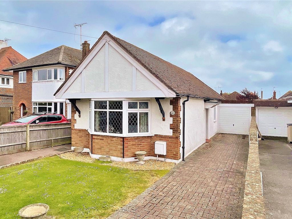 2 bed bungalow for sale in Angus Road, GoringBySea, Worthing, West Sussex BN12 Zoopla