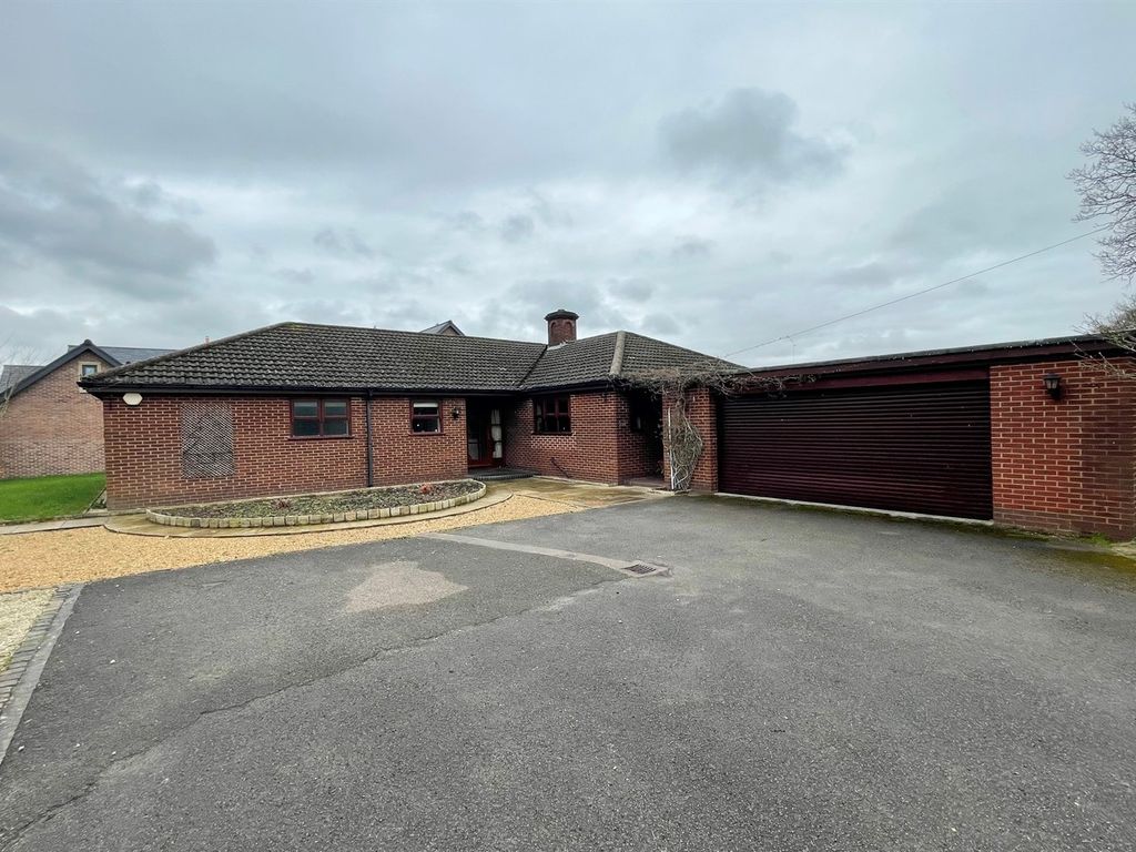 4 bed detached bungalow for sale in Dunnocksfold Road, Alsager, Stoke