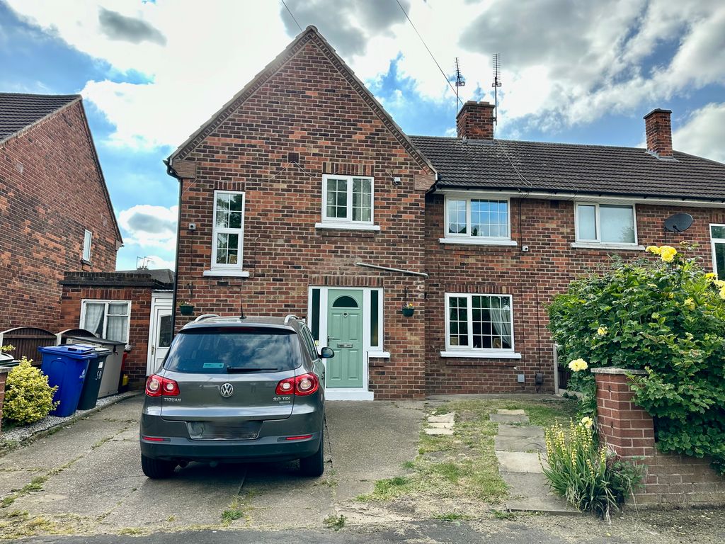 3 bed semidetached house for sale in Amersall Road, Scawthorpe