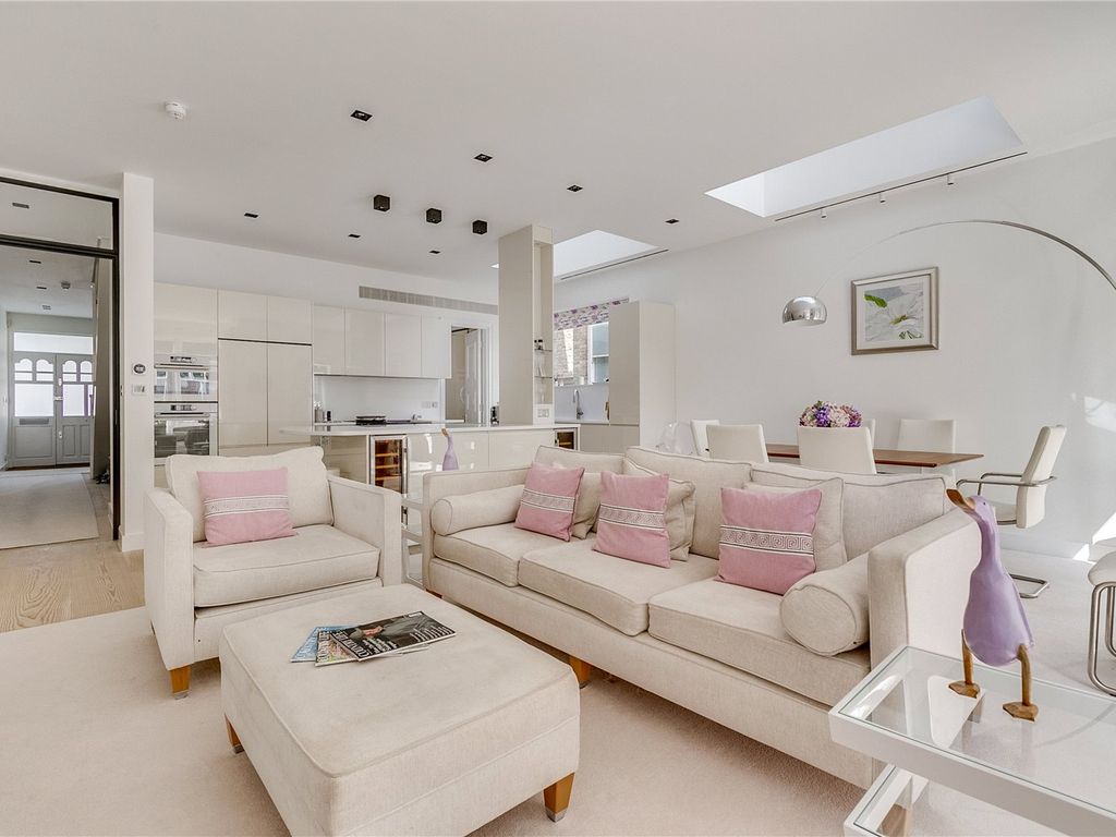 4 bed semidetached house for sale in Nassau Road, Barnes, London SW13