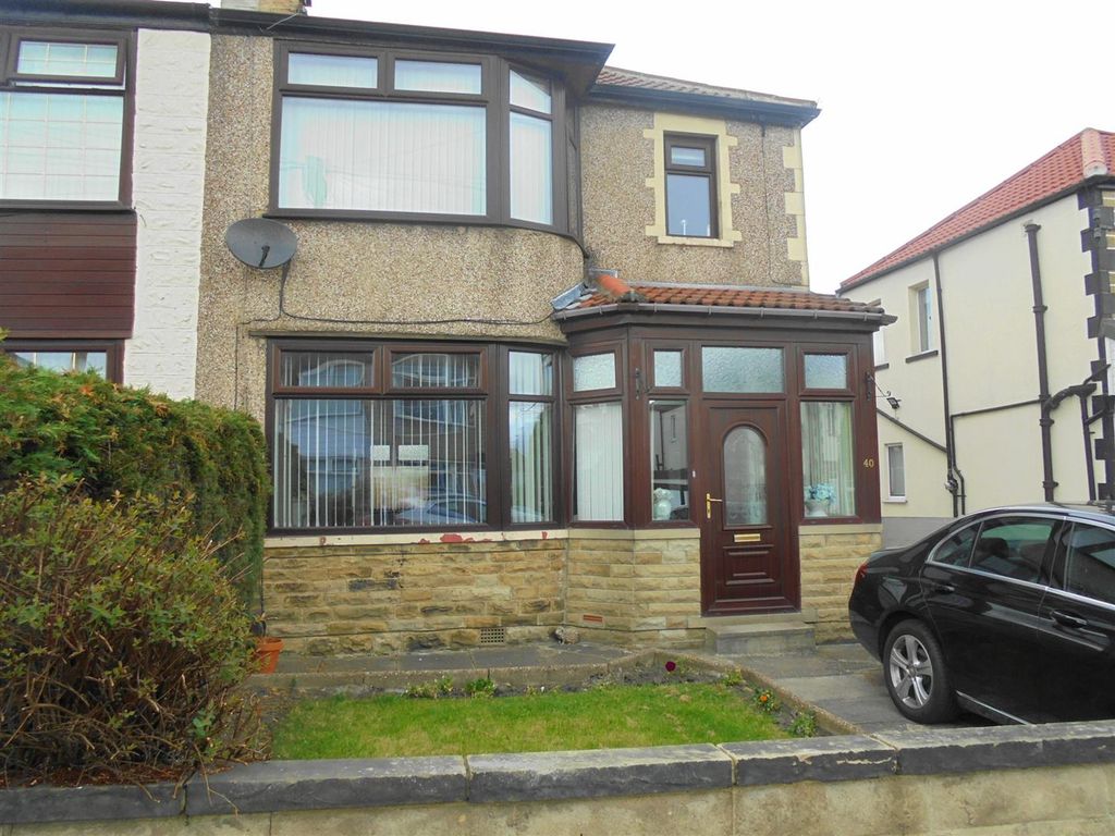 3 bed semidetached house to rent in Ederoyd Crescent, Stanningley