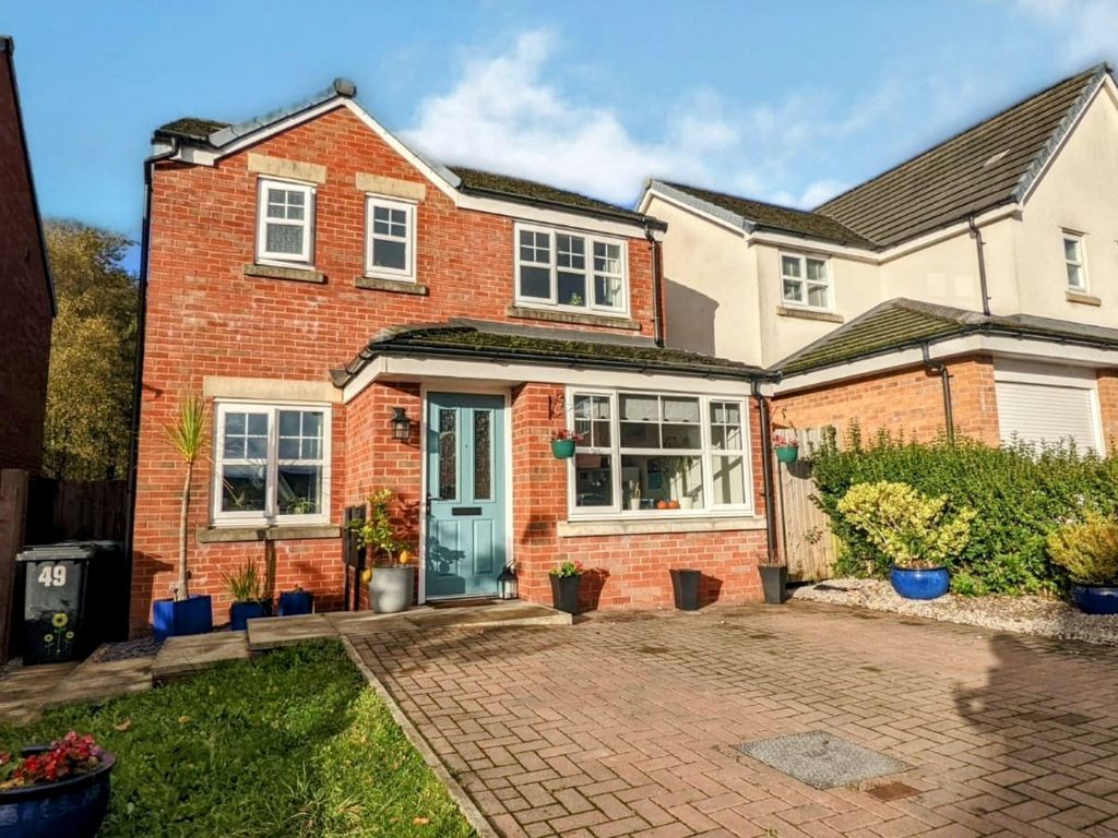 3 bed detached house for sale in Beacon Green, Skelmersdale WN8, £