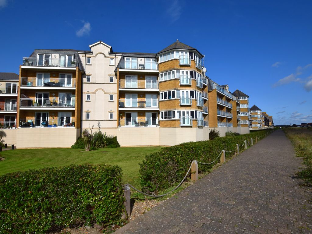 2 bed flat for sale in Sovereign Harbour North, Eastbourne BN24, £