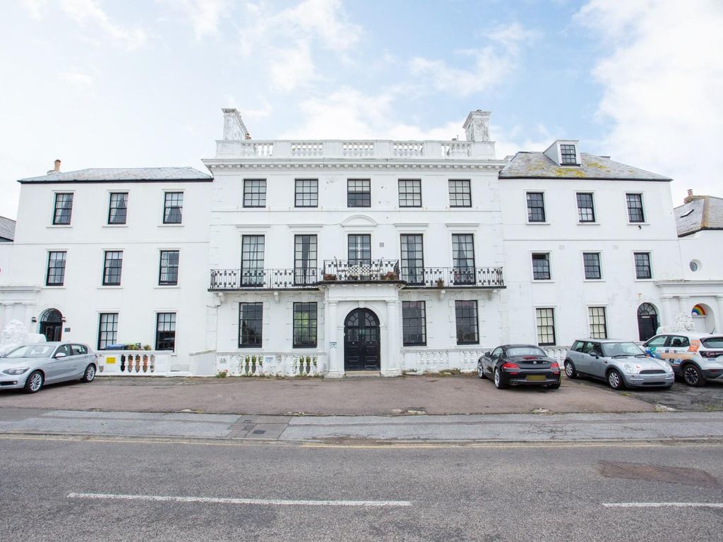 3 bed flat for sale in Kingsgate Bay Road, Broadstairs CT10 Zoopla