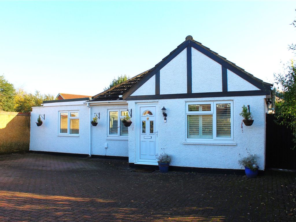3 bed bungalow for sale in Sturt Road, Frimley Green, Surrey GU16 Zoopla