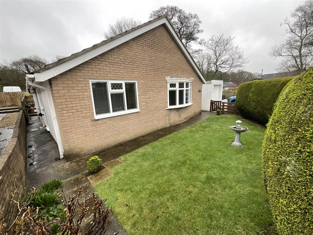 3 bed detached bungalow for sale in Ashgrove, Ammanford SA18, £289,000