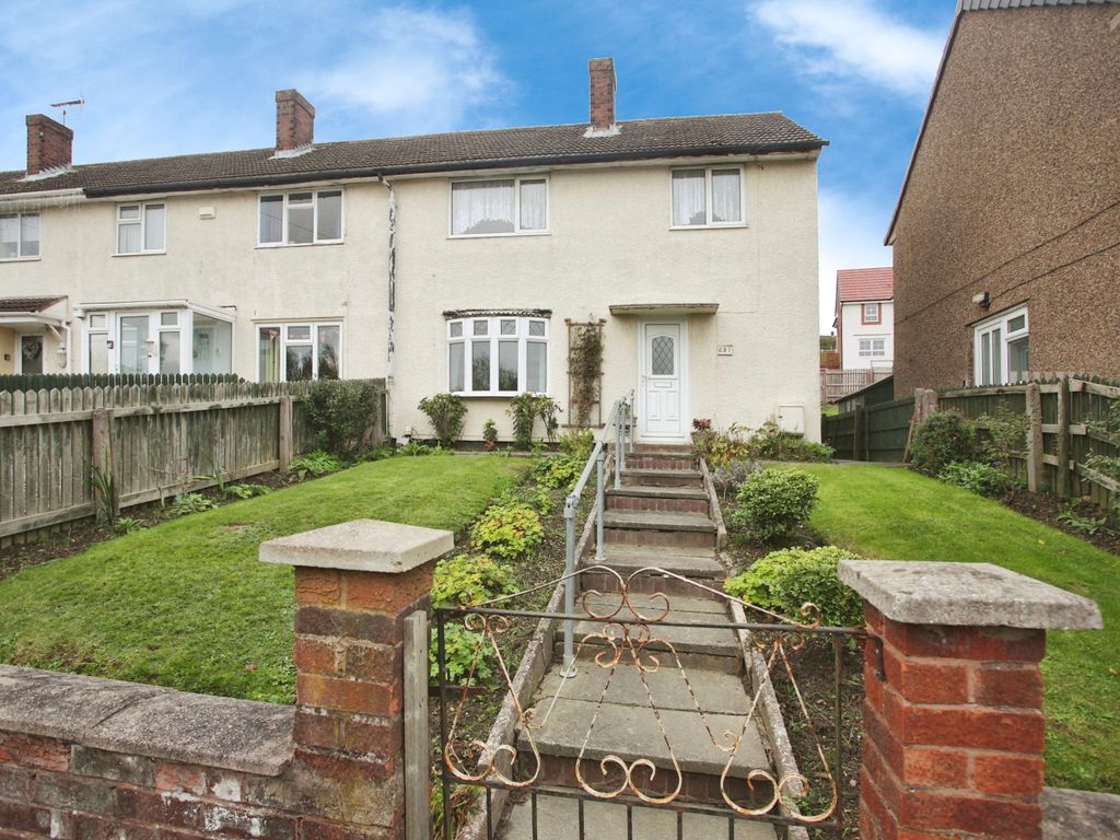 3 bed end terrace house for sale in Queen Elizabeth Road, Nuneaton