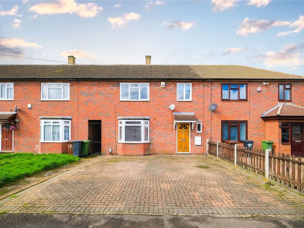 4 bed terraced house for sale in Marston Avenue, Dagenham RM10, £