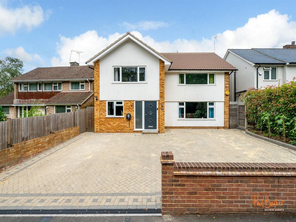 4 bed detached house for sale in Admirals Walk, St.Albans AL1, £