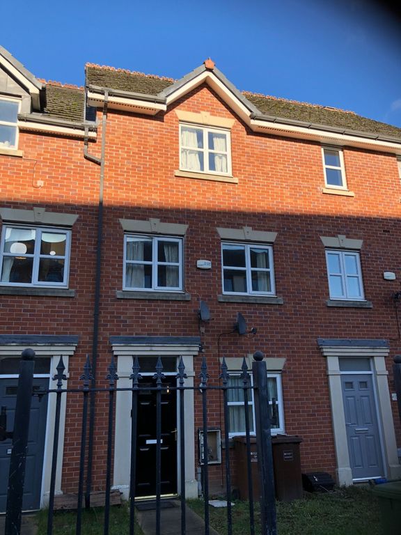 3 bed town house for sale in Haveley Road, Sharston, Wythenshawe, Manchester M22, £210,000 Zoopla