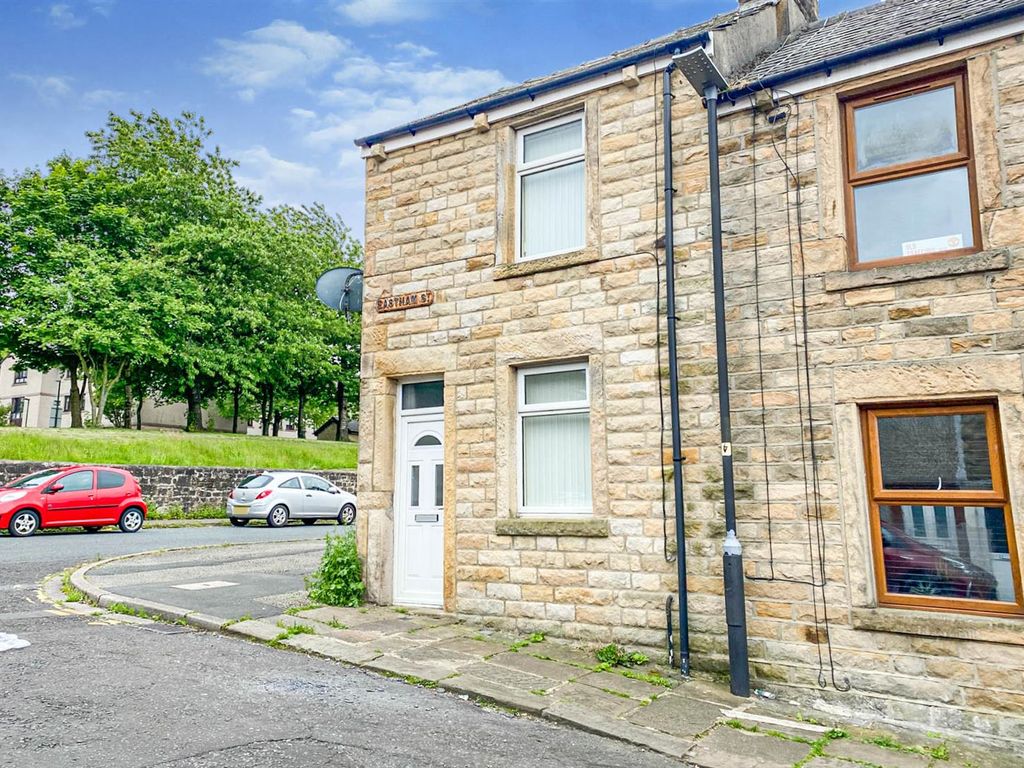 2 bed terraced house for sale in Eastham Street, Lancaster LA1 Zoopla