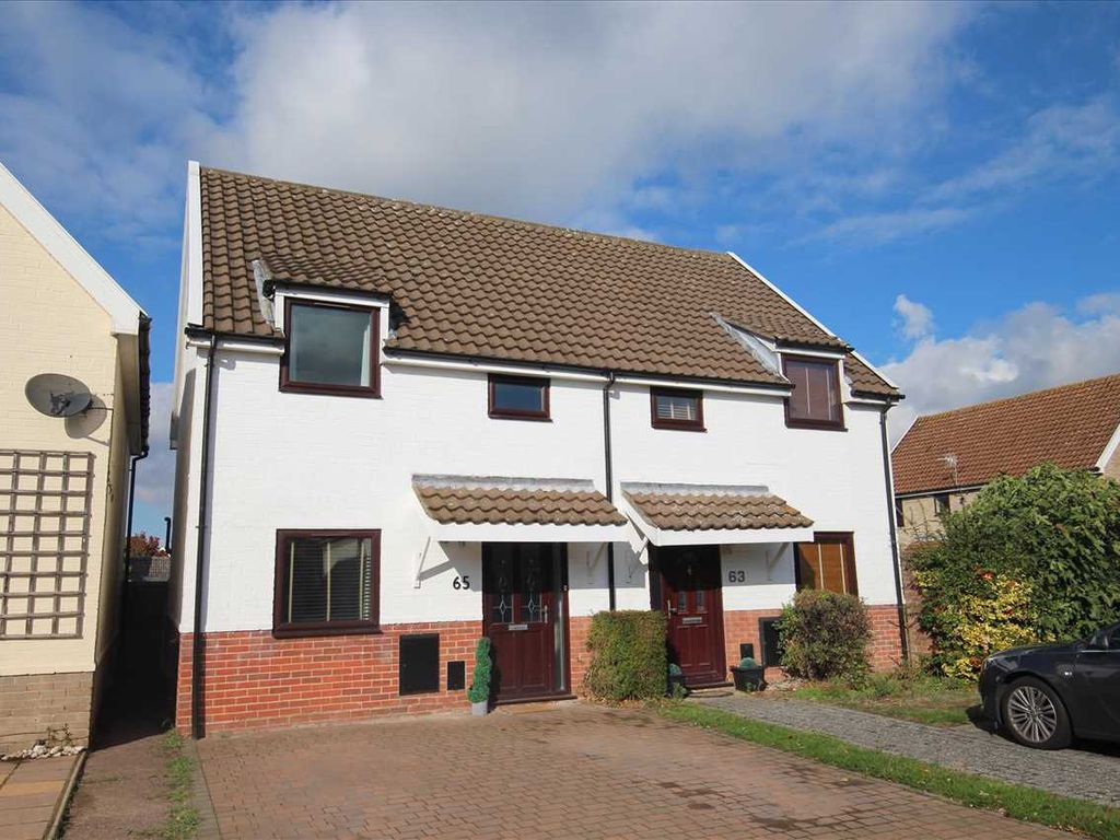 3 bed semidetached house for sale in Farriers Close, Martlesham Heath