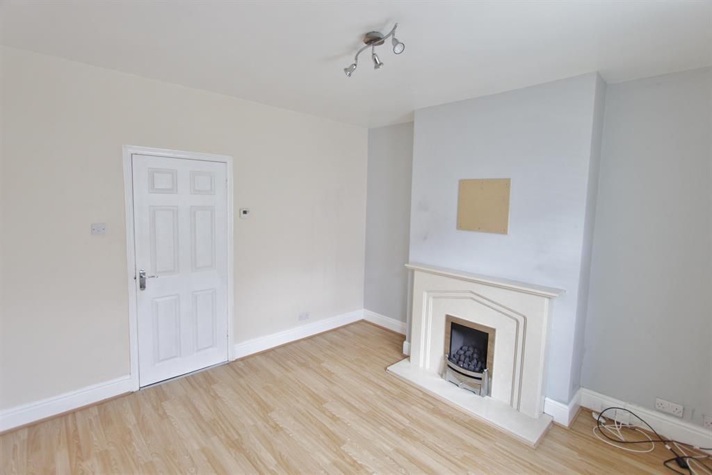 2 bed terraced house to rent in Kipling Road, Sheffield S6, £725 pcm