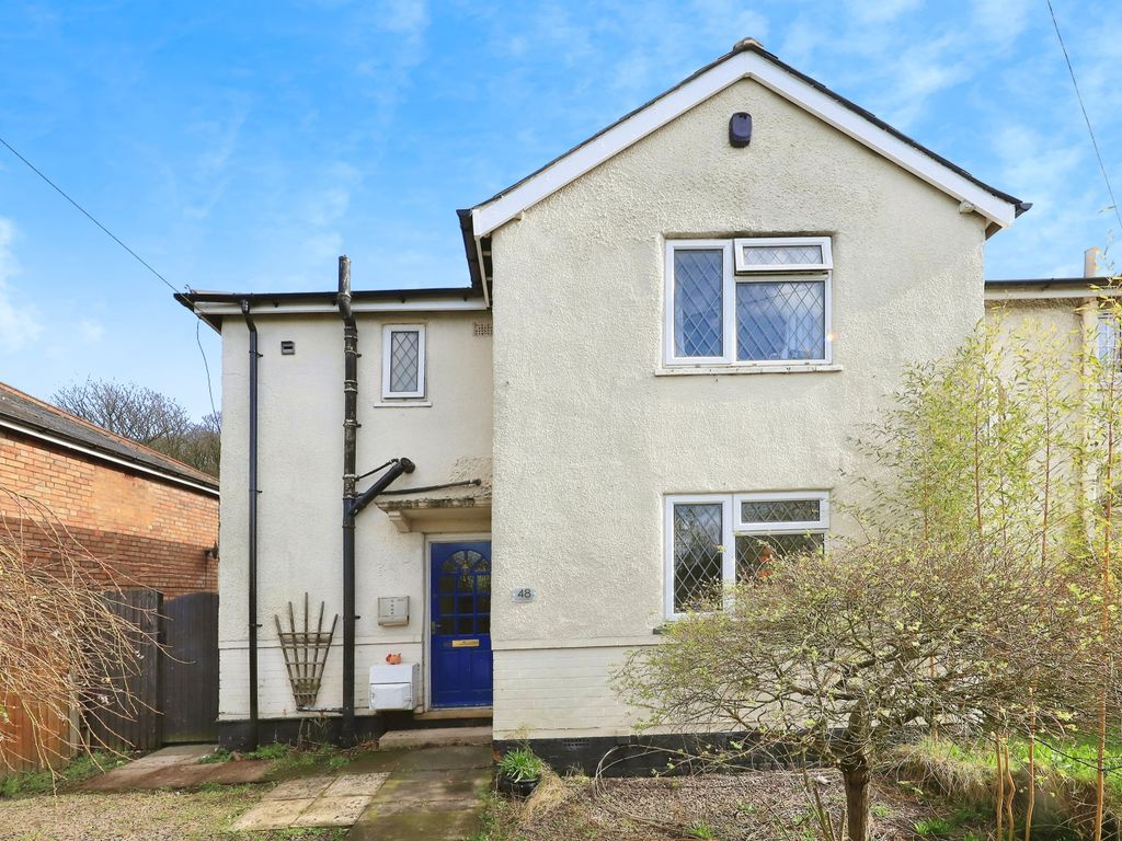 3 bed semidetached house for sale in Worcester Road, Kidderminster, Worcestershire DY10, £