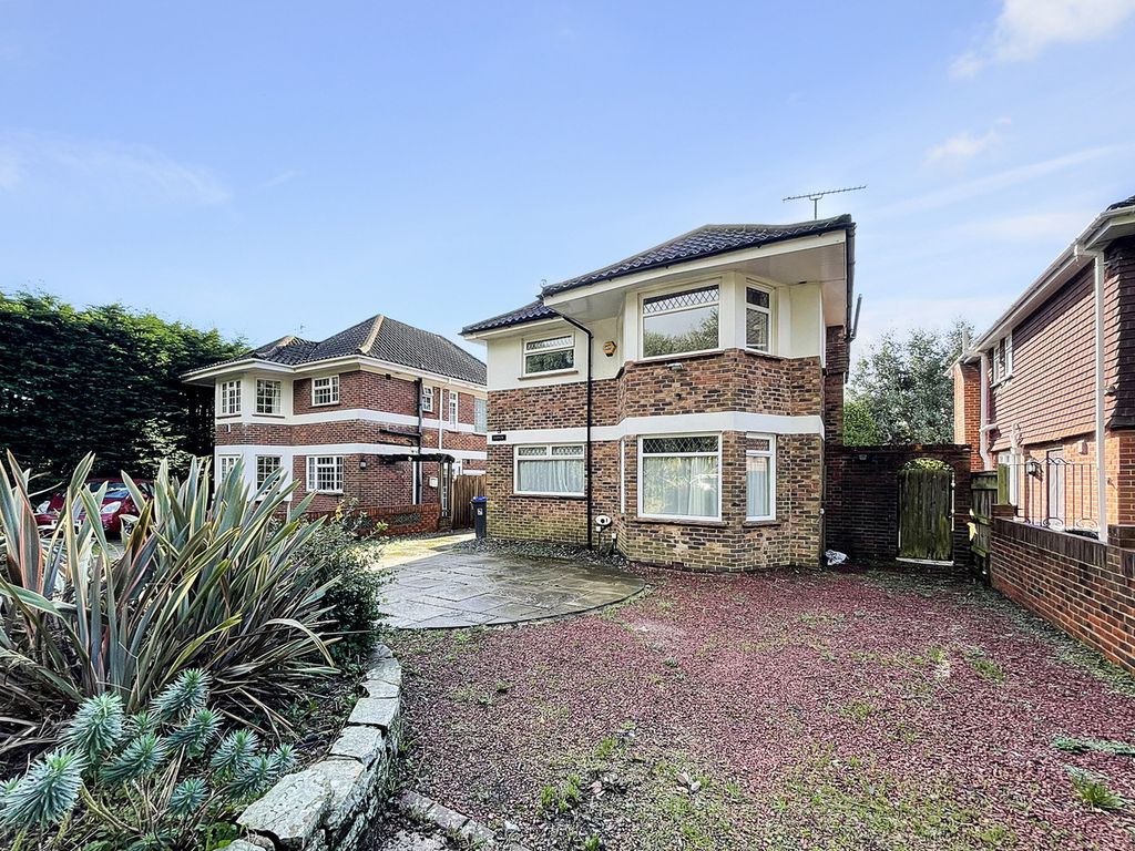 4 bed detached house for sale in Ilex Way, Worthing BN12, £800,000 Zoopla