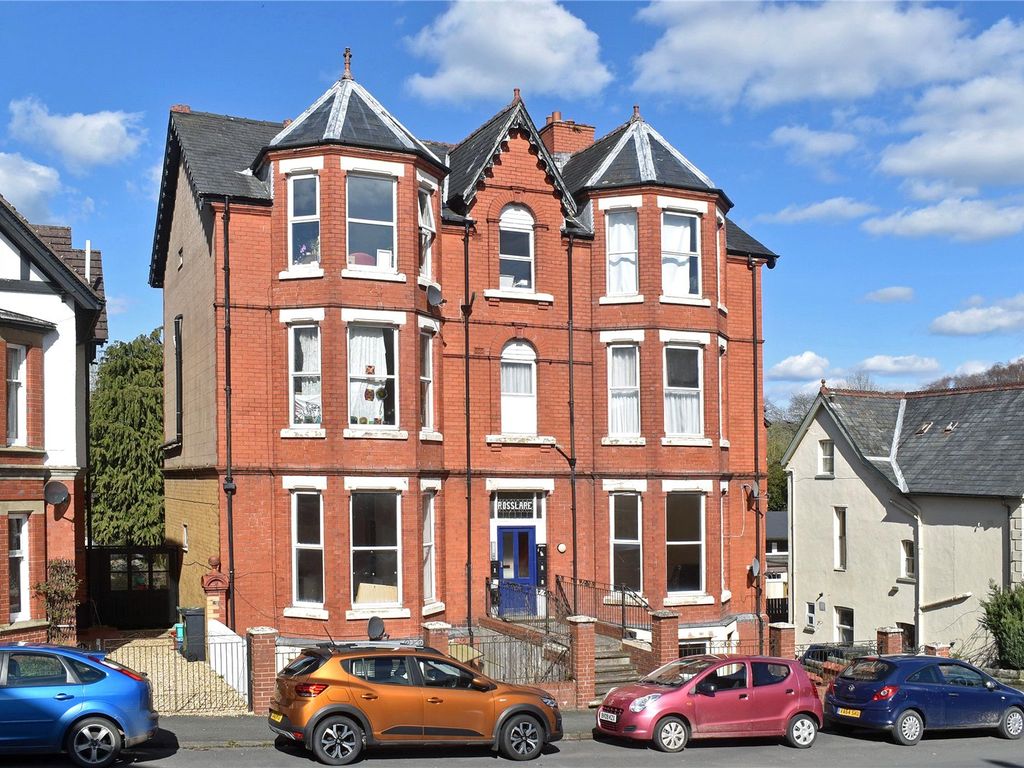 2 bed flat for sale in Rosslare, Temple Avenue, Llandrindod Wells LD1